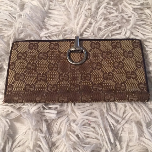 Gucci Handbags - Gucci Wallet